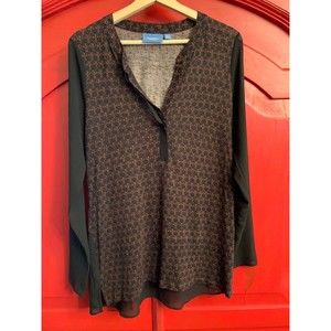 Simply Vera Vera Wang Sheer Sleeve Soft Light Weight Top Shirt Blouse EUC Size M